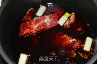 酱香猪脊骨的做法步骤:4