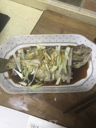 清蒸鲈鱼的做法步骤:5