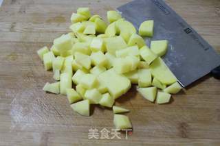 腊肠土豆焖饭的做法步骤:2