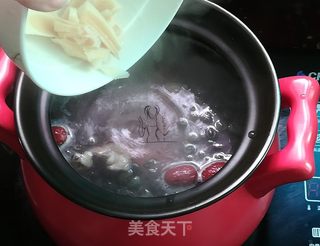 黑豆莲藕猪心汤的做法步骤：8