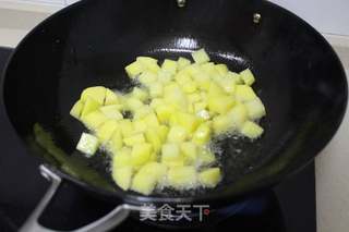 腊肠土豆焖饭的做法步骤:3