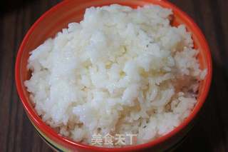 香菇小酱炒米饭#妈妈的味道#的做法步骤:2