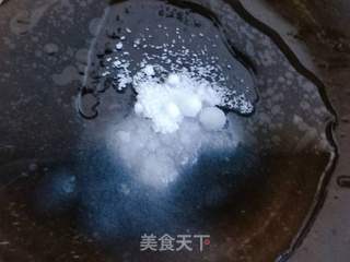 芝麻糖裹鸡蛋花生米的做法步骤:7