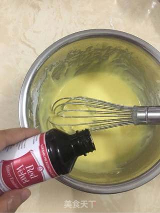 红丝绒奶油蛋糕的做法步骤:6