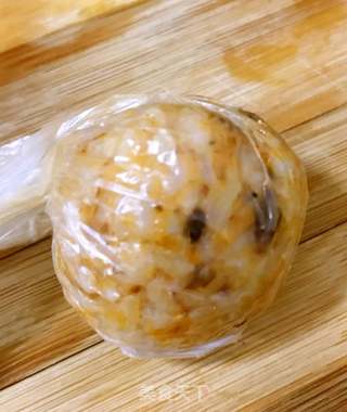 沙丁鱼饭团的做法步骤:6