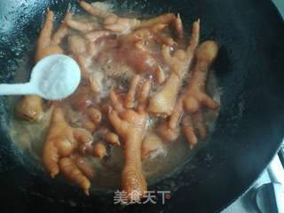 红烧鸡爪的做法步骤:6