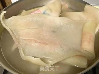 晶莹剔透水晶皮皮冻的做法步骤:7