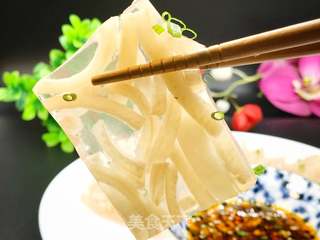 晶莹剔透水晶皮皮冻的做法步骤:24