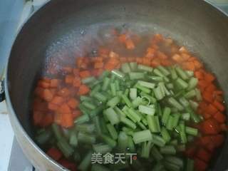 芹菜胡萝卜拌花生的做法步骤:8
