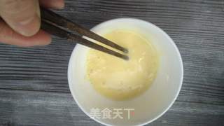 葱烧鲈鱼的做法步骤:6