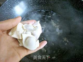 紫菜蛋花馄饨的做法步骤：3