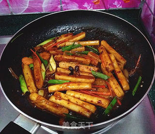 香菇豆豉辣酱炒年糕的做法步骤:9