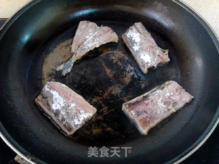 日式沙拉汁烧秋刀鱼的做法步骤:5