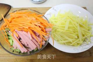 赣榆煎饼卷三丝的做法步骤:6