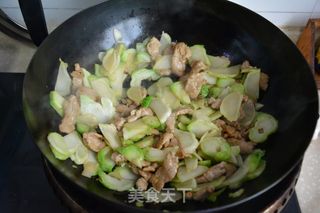 榨菜炒肉片的做法步骤：6