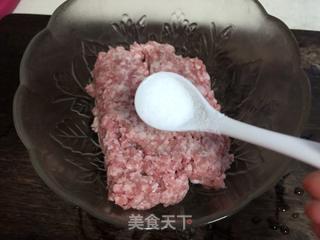 四喜丸子的做法步骤：1