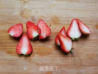 果盘:红莓花儿开的做法步骤:2