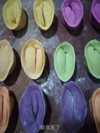 多彩元宝蒸饺的做法步骤:10