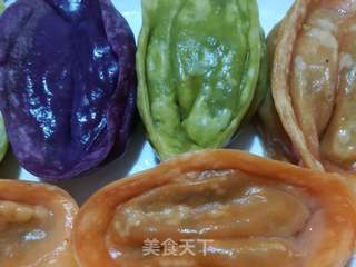 多彩元宝蒸饺的做法步骤:11