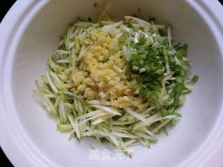 夏瓜煎饼的做法步骤:3