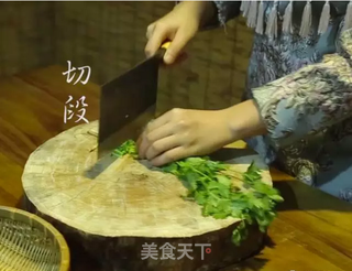 鱼饼紫菜汤的做法步骤：1