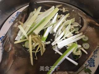 红香绿玉(剁椒鱼头)的做法步骤:5