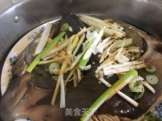 红香绿玉(剁椒鱼头)的做法步骤:6