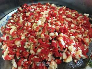红香绿玉(剁椒鱼头)的做法步骤:7