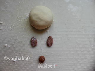 小猪豆沙包的做法步骤:5