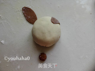小猪豆沙包的做法步骤:6