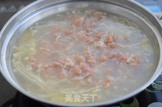 金针菇肥牛火锅的做法步骤:4