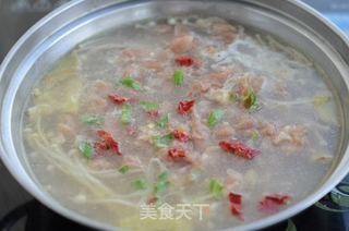 金针菇肥牛火锅的做法步骤:5