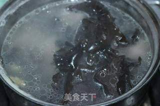 山药木耳骨头汤的做法步骤：5