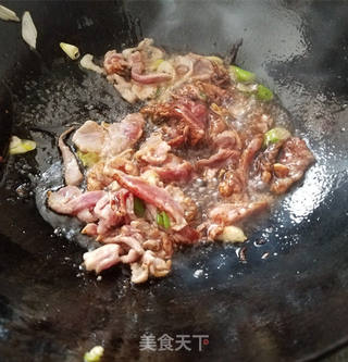 酸菜粉丝炖冻豆腐的做法步骤：3