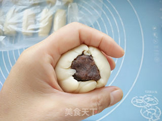 蛋黄酥的做法步骤:16