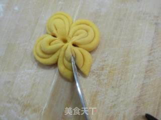 南瓜枣花馍的做法步骤:9