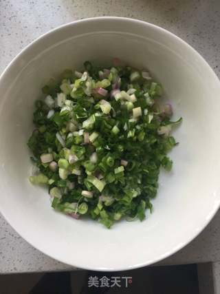 葱香花卷的做法步骤:7
