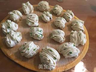 葱香花卷的做法步骤:16