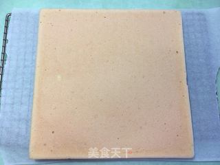 火龙果蛋糕卷的做法步骤：19