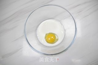 宝宝的创意早餐，鸡蛋饼还能这样玩的做法步骤：2