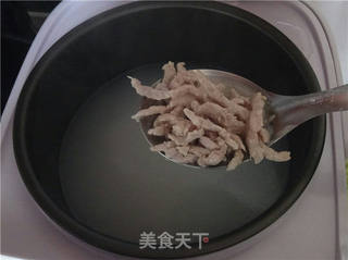 #妈妈的味道# 皮蛋瘦肉粥的做法步骤：6