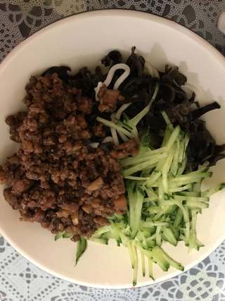老北京炸酱面的做法步骤:9
