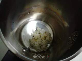 黑芝麻花生米糊的做法步骤:2
