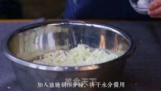 日式煎饺的做法步骤：2