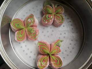 蝴蝶开花双色馒头的做法步骤:9