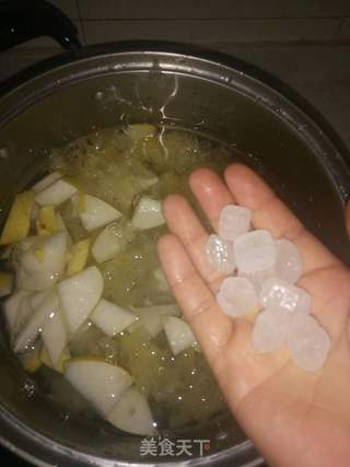 银耳雪梨羹的做法步骤：4