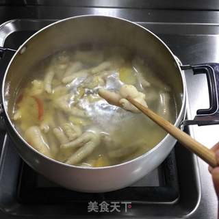 凉拌凤爪的做法步骤:5