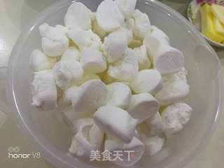 草莓干杏仁牛轧糖的做法步骤:2