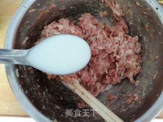 菌菇肉丸汤的做法步骤:4