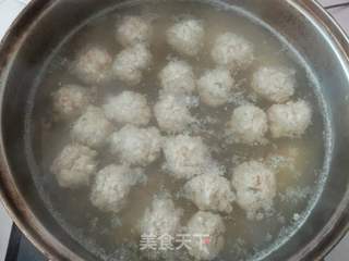 菌菇肉丸汤的做法步骤:7